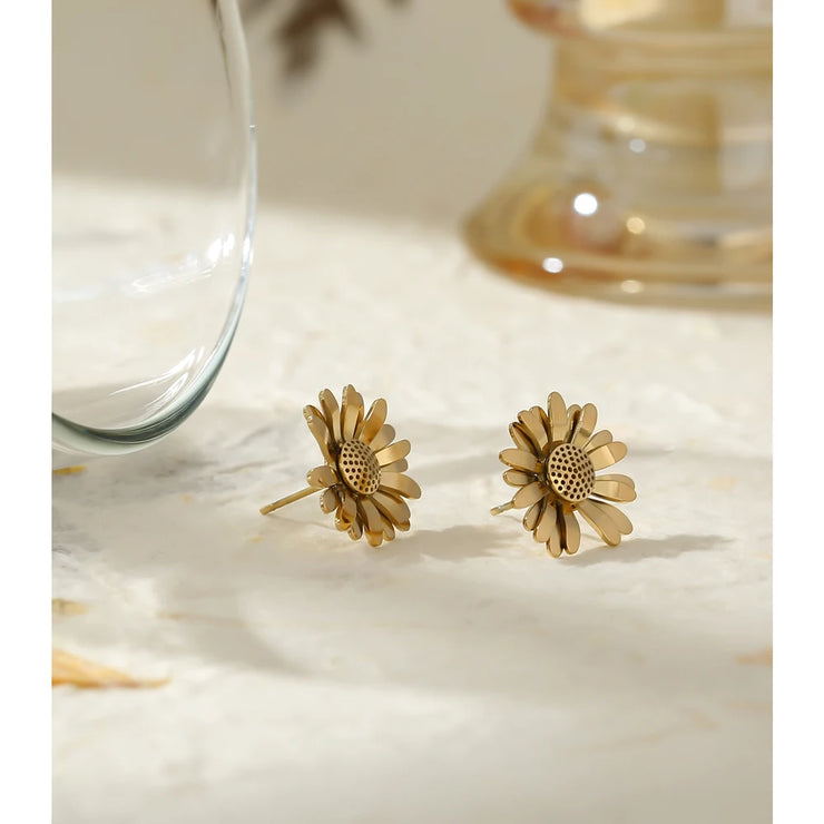 Metal Daisy Flower Stud Earrings