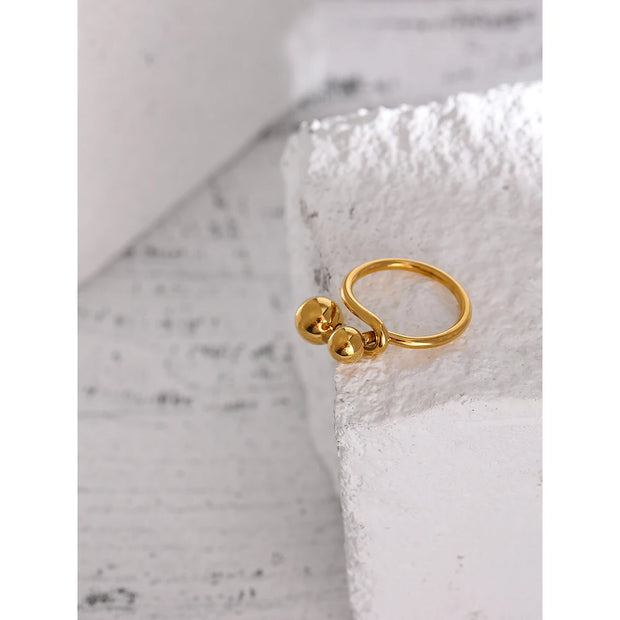 18 K Rope Round Ring