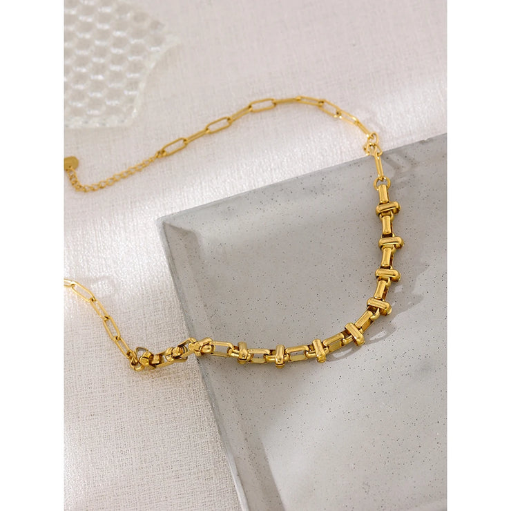 18K Gold Short Chain Necklace