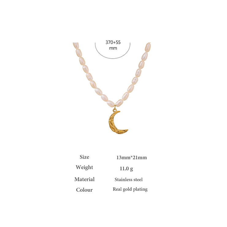 Moon Pendant Pearl Necklace