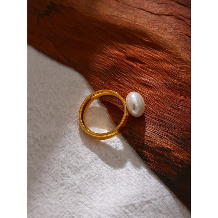 Shell Pearl Ring