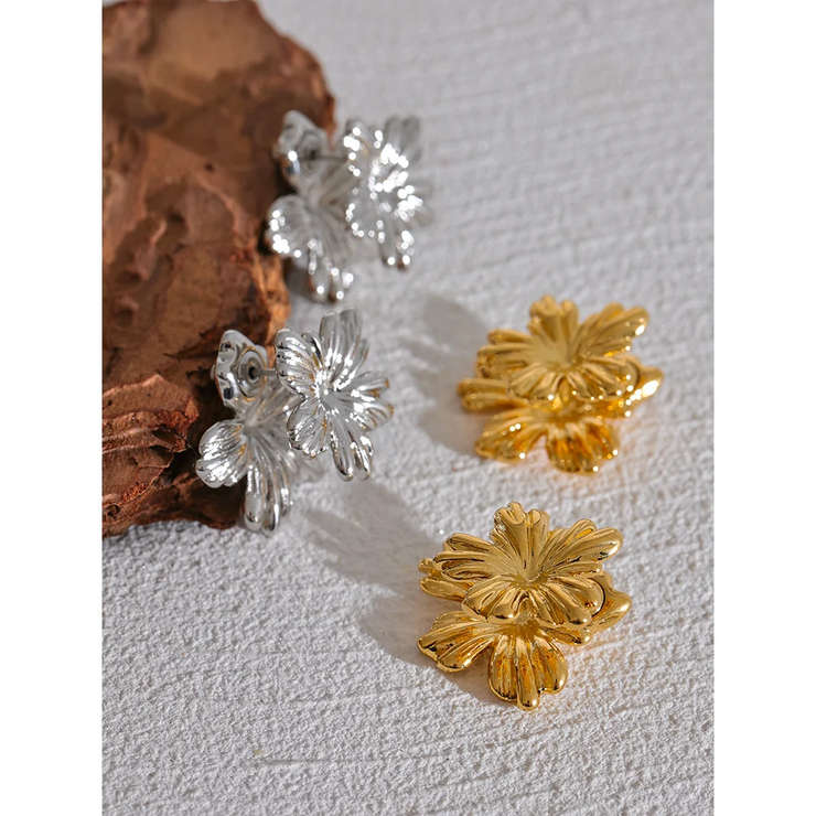 Stereoscopic Flower Golden Earrings