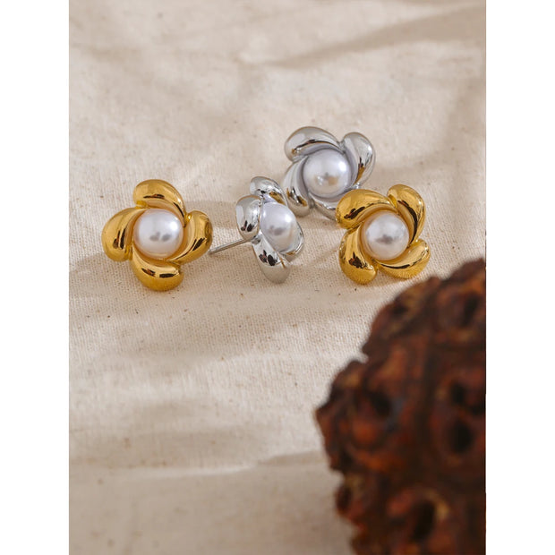 Pearl Flower Stud Earrings