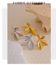 Gold Flower Earrings