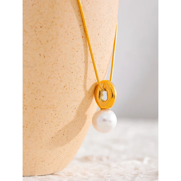 Shell Imitation Pearl Pendant Necklace