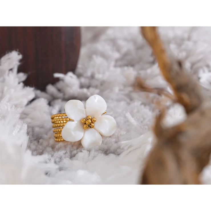 Natural Shell Flower Open Gold Color Ring