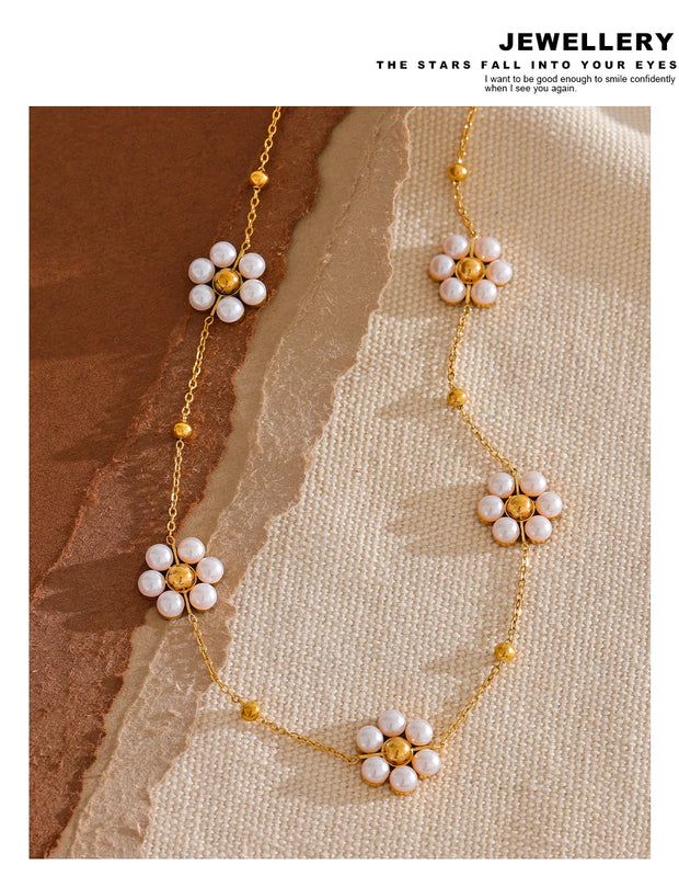 Pearl Flower Bead Necklace