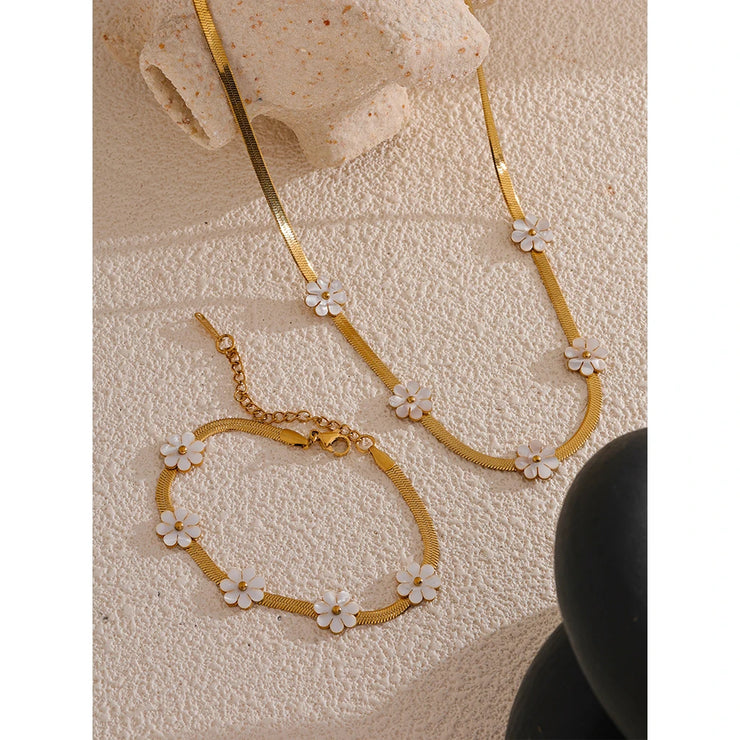 Imitation Shell Flower Necklace & Bracelet Set