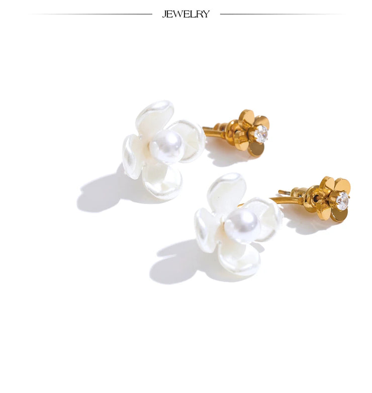 Pearl Flower Zircon Stud Earrings