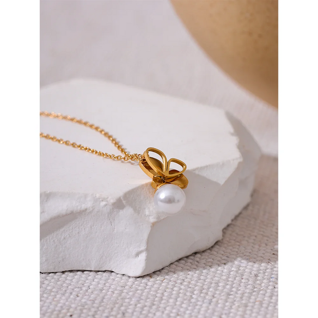 Butterfly Pearl Pendant Necklace