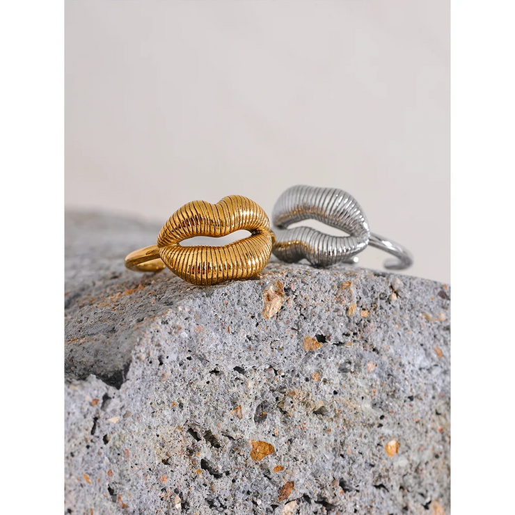 Lip Open Fashion Ring