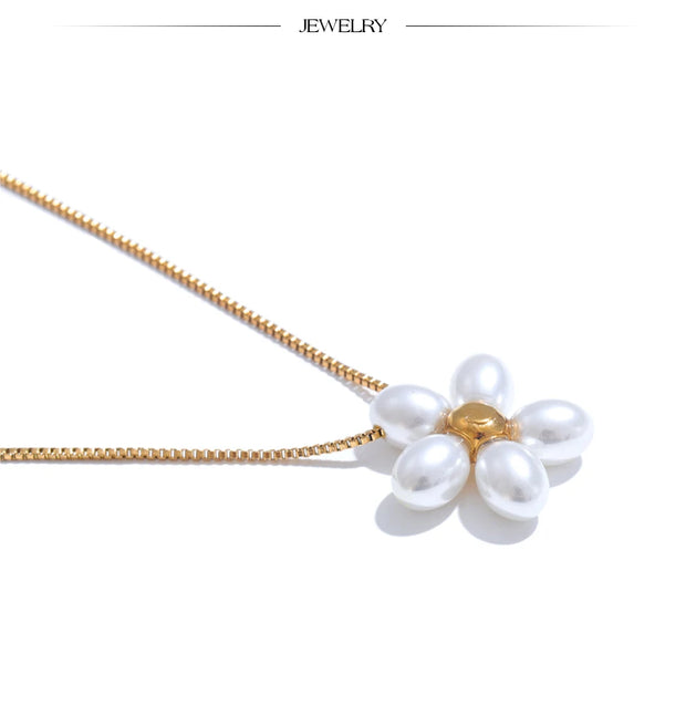 Pearl Flower Necklace