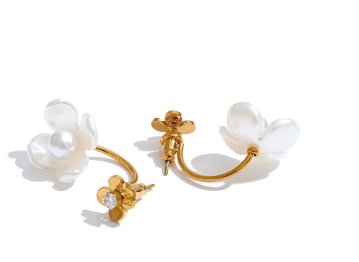 Pearl Flower Zircon Stud Earrings