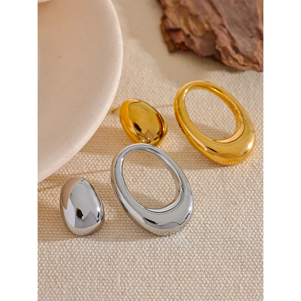 Round Hollow Asymmetric Stud Earrings