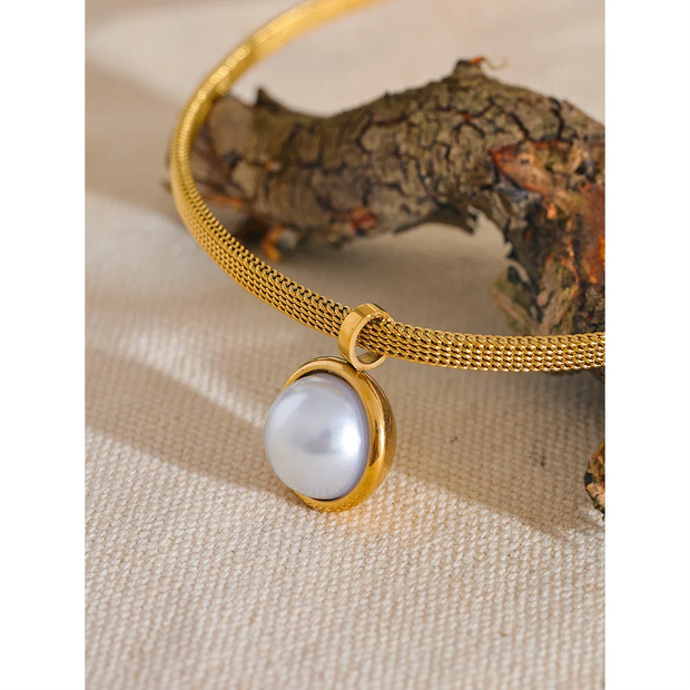 Pearl Pendant Necklace