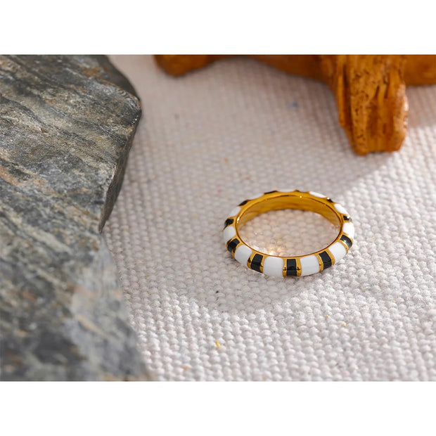 Zebra Fashion White Enamel Index Finger Ring