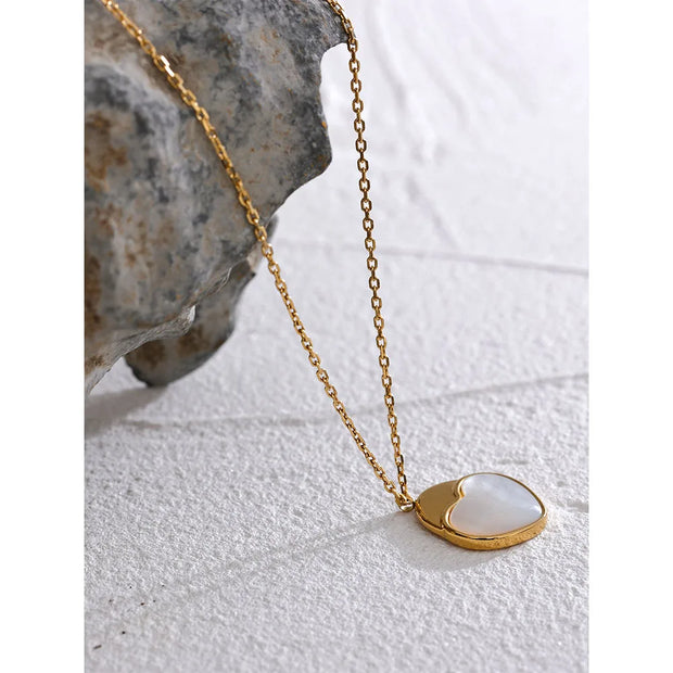 Shell Heart Pendant Necklace