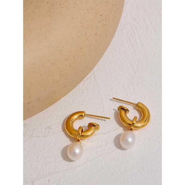 Exquisite Pearl Drop Earrings